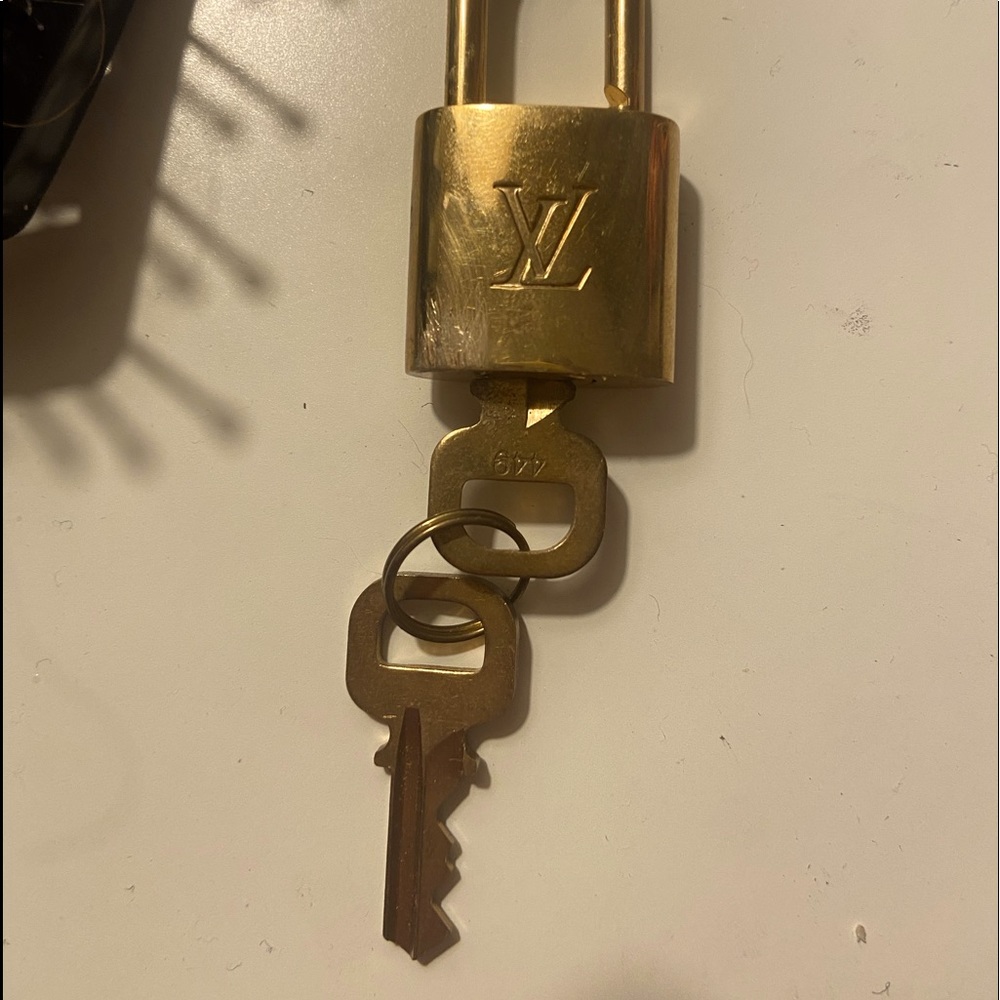 Louis Vuitton lock and 2 keys